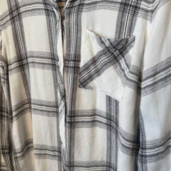 Rails White & Black Plaid Classic Soft Button Front Shirt - Size M - EUC - Picture 2 of 6